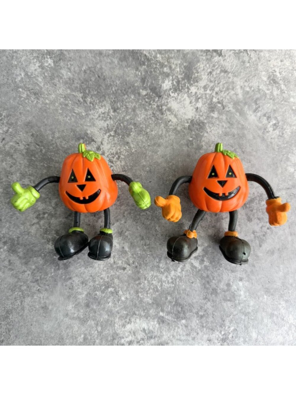 2 Fun World Halloween Jack O Lanterns Pumpkins Bendy Figures Orange Green Gloves